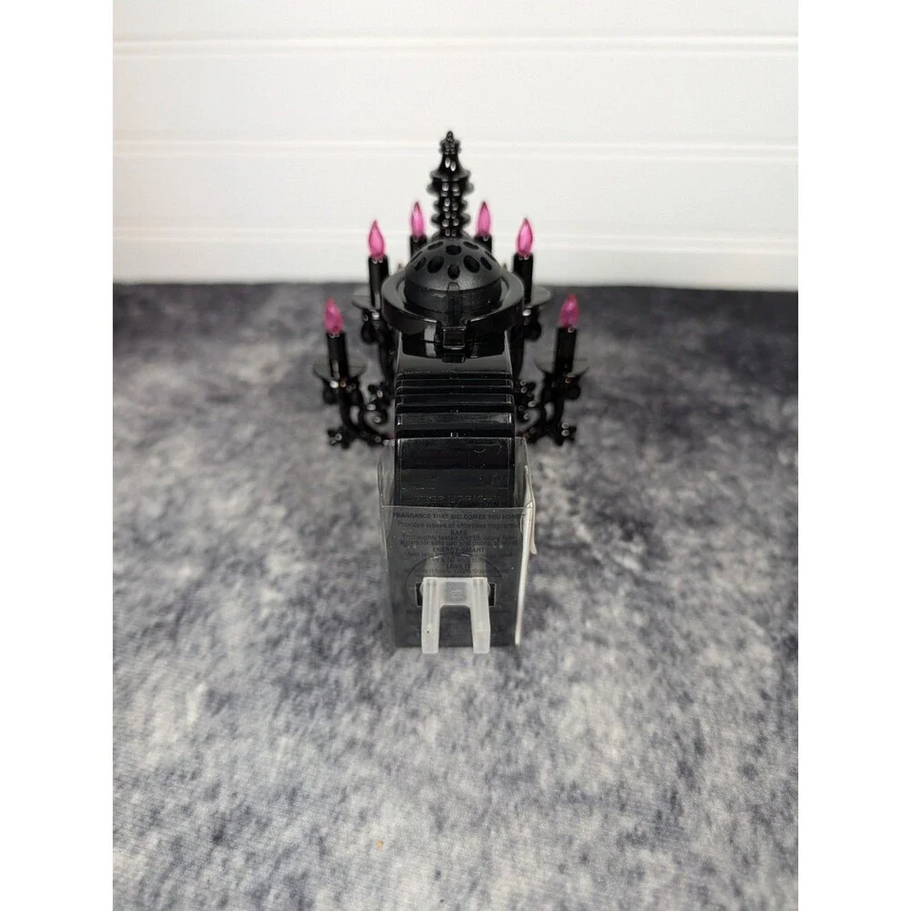 Bath & Body Works Halloween Chandelier Wallflowers Purple Light Plug-in NWT